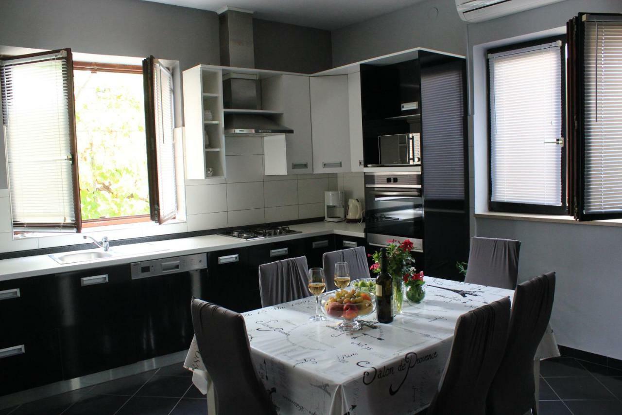 Roses Apartment Lukoran Eksteriør bilde